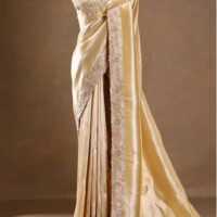 Gold Zari Woven Kanchipuram Silk Saree with Unstitched Blouse